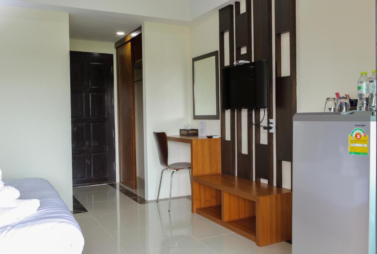 B And Y Residence Chiang Mai Eksteriør billede